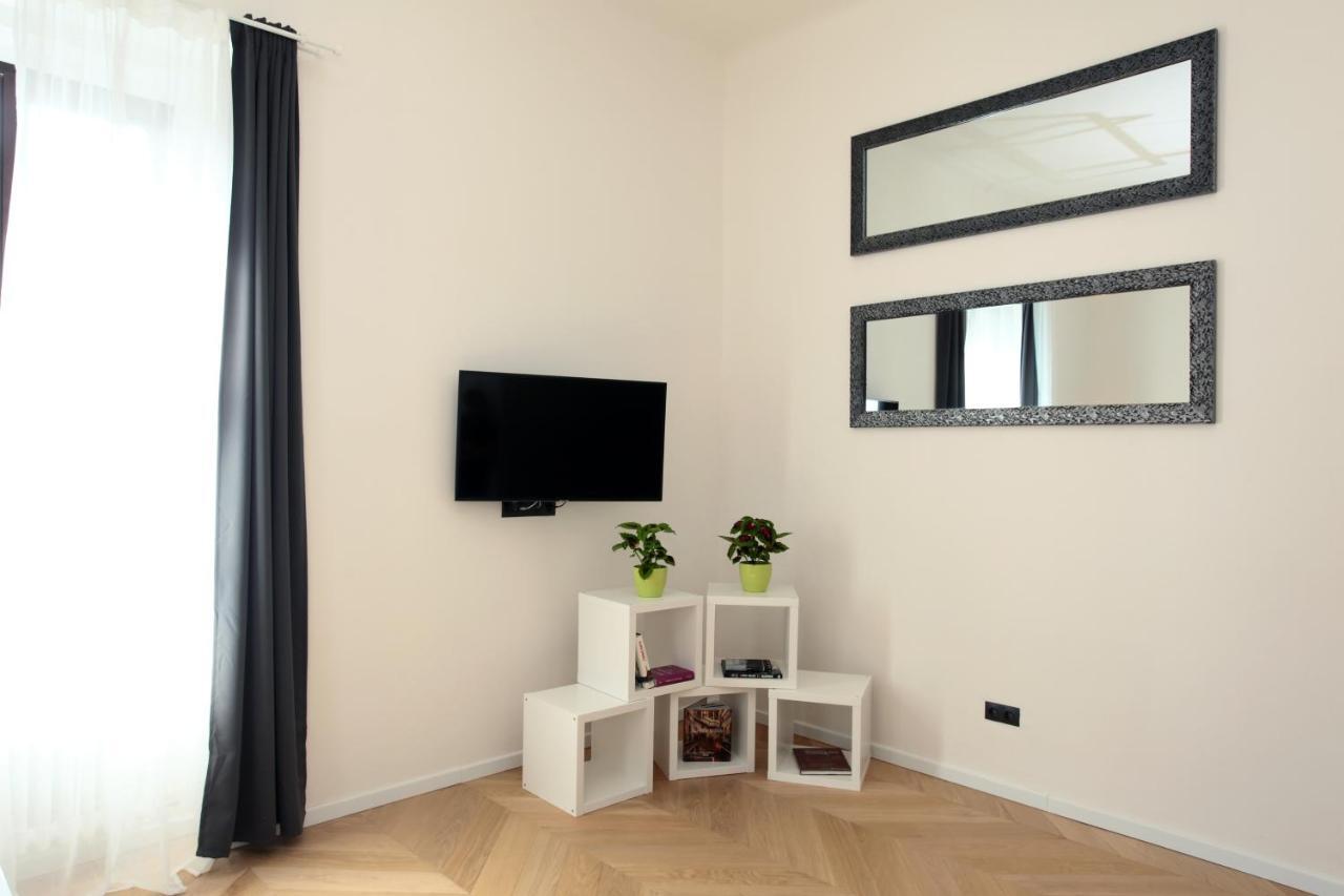 The Apartment House - Mezibranska Πράγα Εξωτερικό φωτογραφία